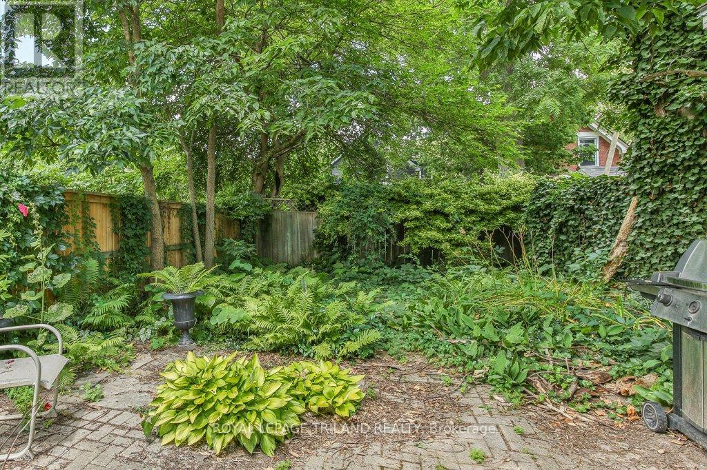 38 Byron Avenue E, London South, Ontario  N6C 1C5 - Photo 27 - X12781974