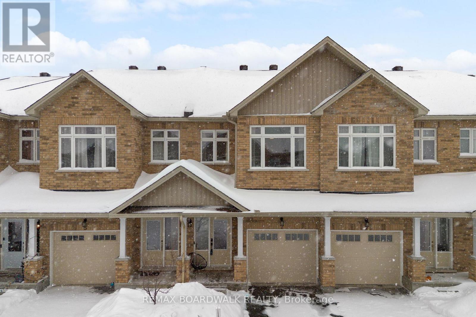 7 POLLOCK DRIVE, Carleton Place, Ontario