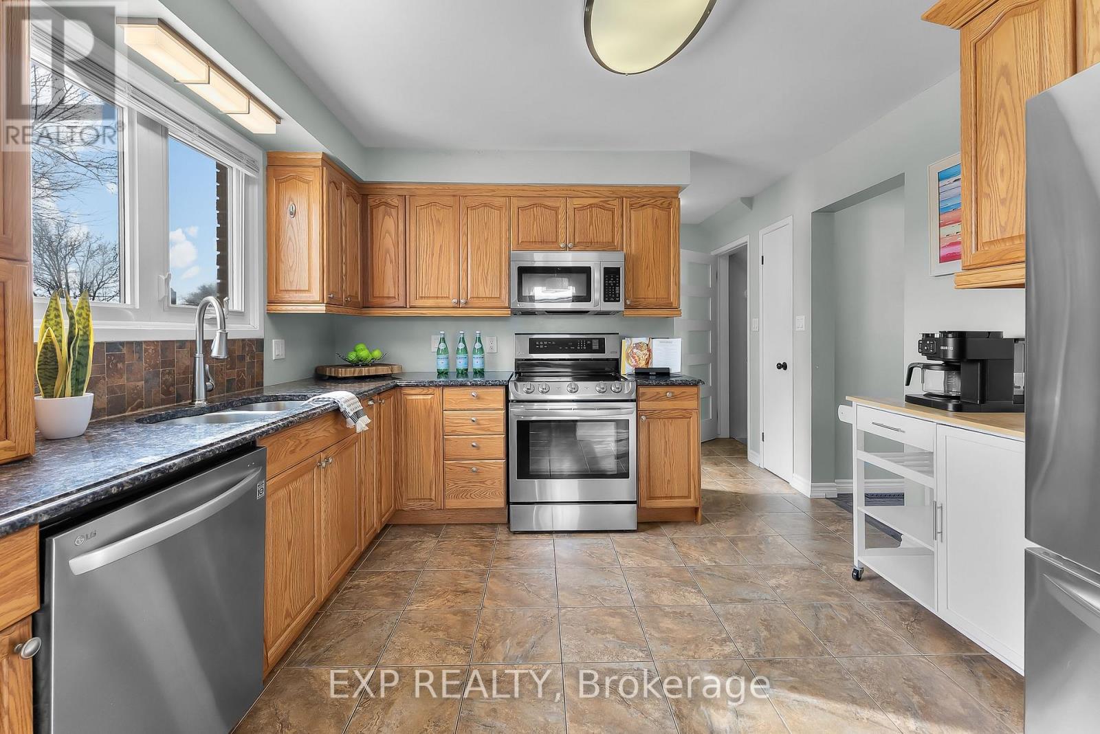 147 Loyalist Drive, Welland, Ontario  L3C 6A3 - Photo 14 - X12781926