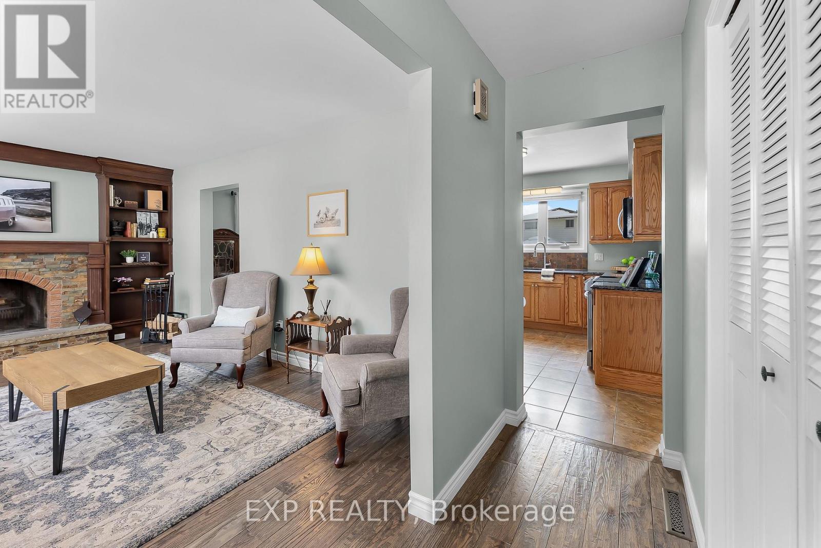 147 Loyalist Drive, Welland, Ontario  L3C 6A3 - Photo 7 - X12781926