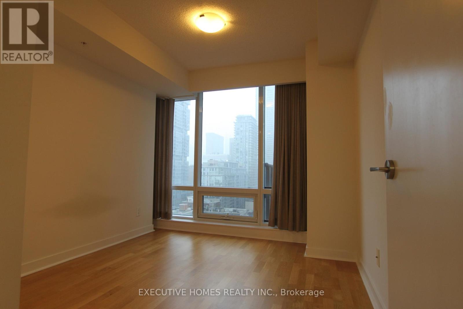 1506 - 295 Adelaide Street W, Toronto, Ontario  M5V 0L4 - Photo 8 - C12781980