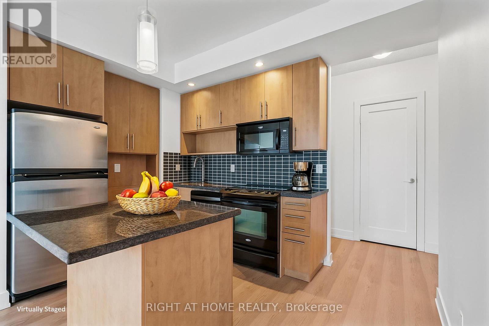 3302 - 120 Homewood Avenue, Toronto, Ontario  M4Y 2J3 - Photo 7 - C12782008