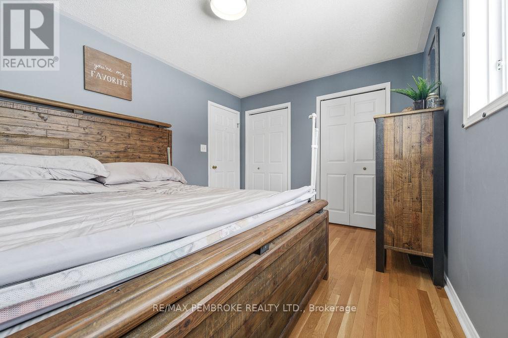 22 James Street, Petawawa, Ontario  K8H 3B5 - Photo 17 - X12782016