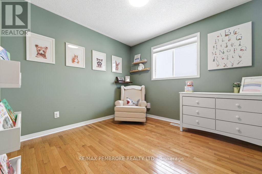 22 James Street, Petawawa, Ontario  K8H 3B5 - Photo 18 - X12782016