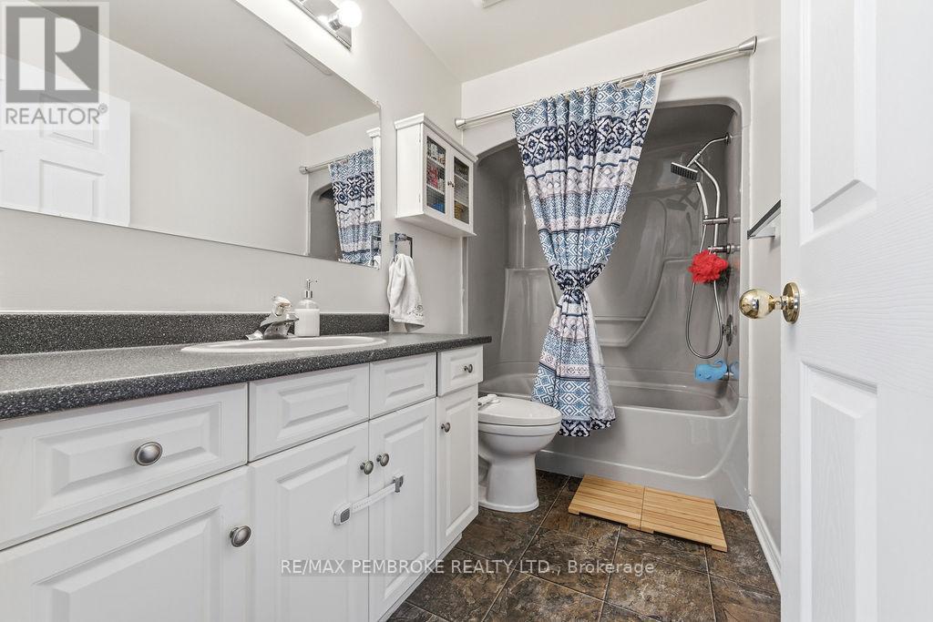 22 James Street, Petawawa, Ontario  K8H 3B5 - Photo 21 - X12782016