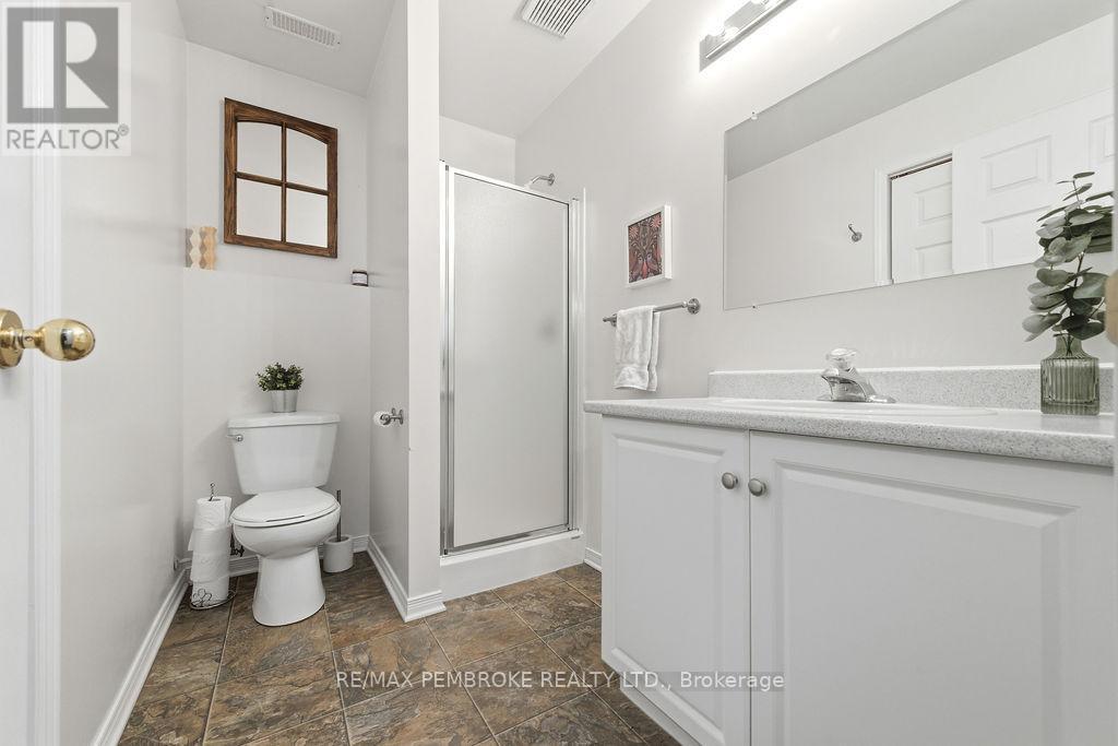 22 James Street, Petawawa, Ontario  K8H 3B5 - Photo 24 - X12782016