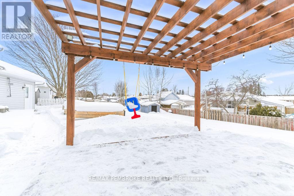 22 James Street, Petawawa, Ontario  K8H 3B5 - Photo 36 - X12782016