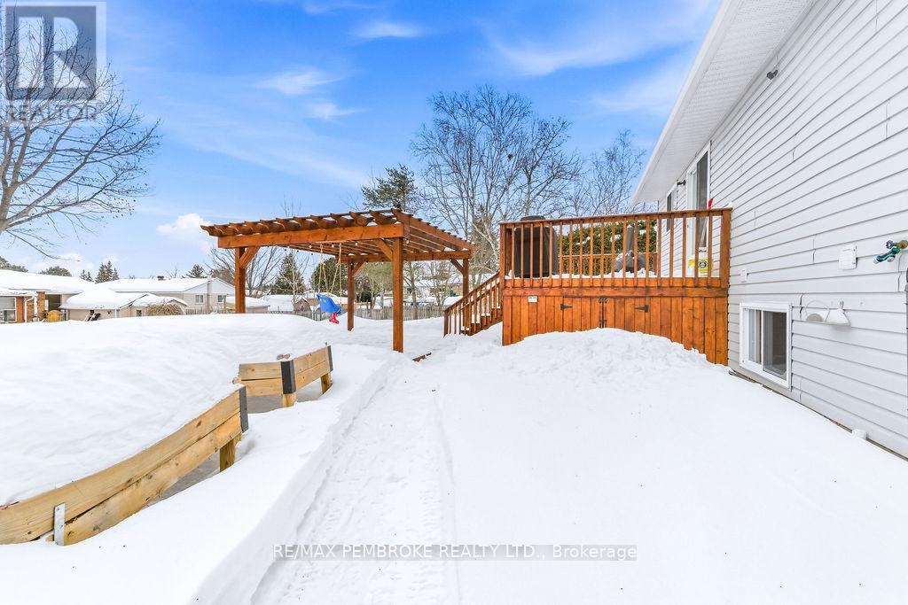 22 James Street, Petawawa, Ontario  K8H 3B5 - Photo 37 - X12782016