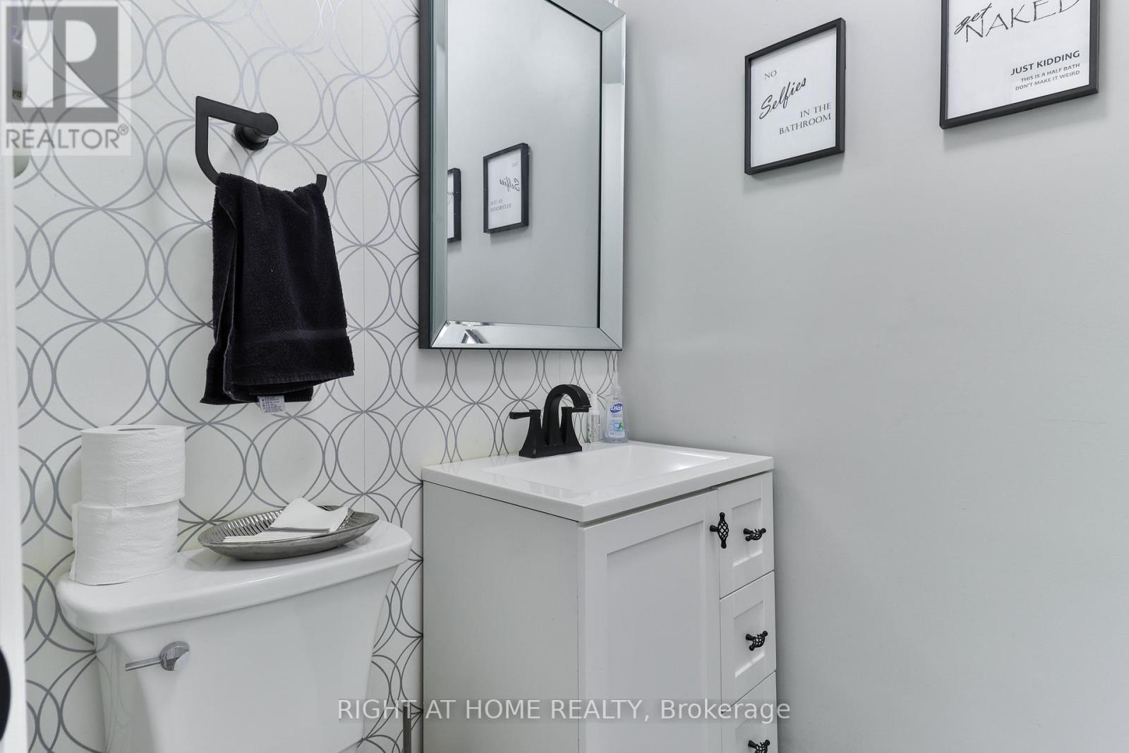 819 Srigley Street, Newmarket, Ontario  L3Y 1X9 - Photo 12 - N12782012