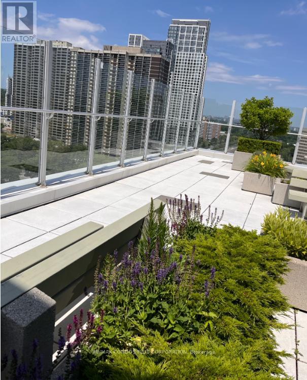 403 - 2 Fieldway Road, Toronto, Ontario  M8Z 0B9 - Photo 12 - W12781982