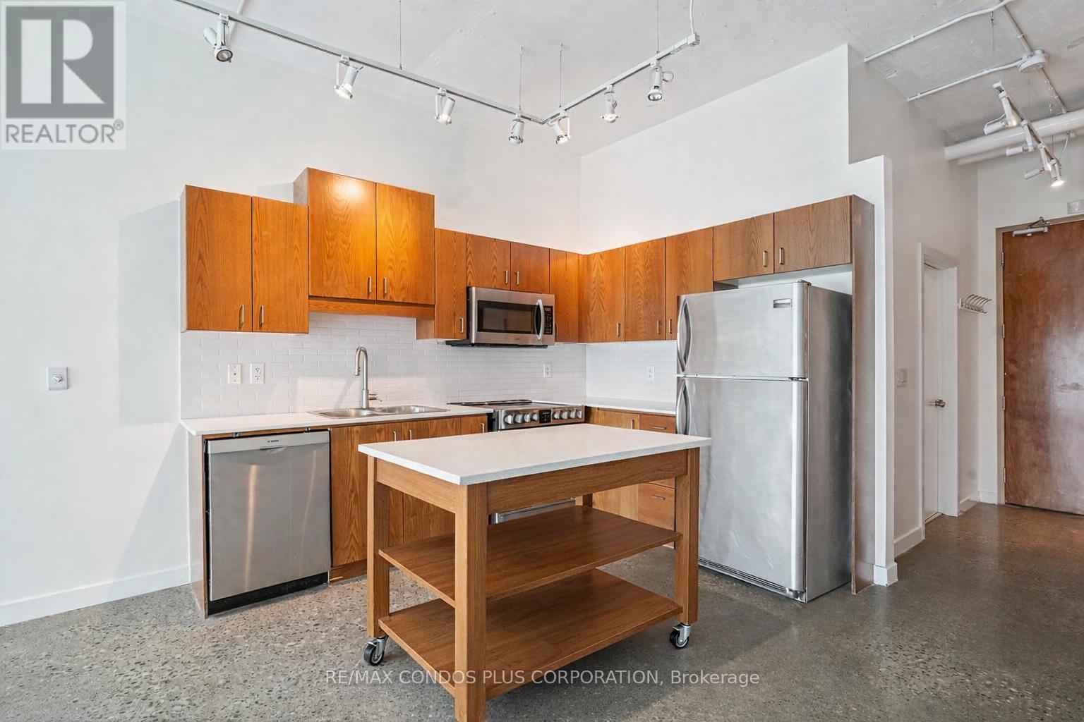 403 - 2 Fieldway Road, Toronto, Ontario  M8Z 0B9 - Photo 3 - W12781982