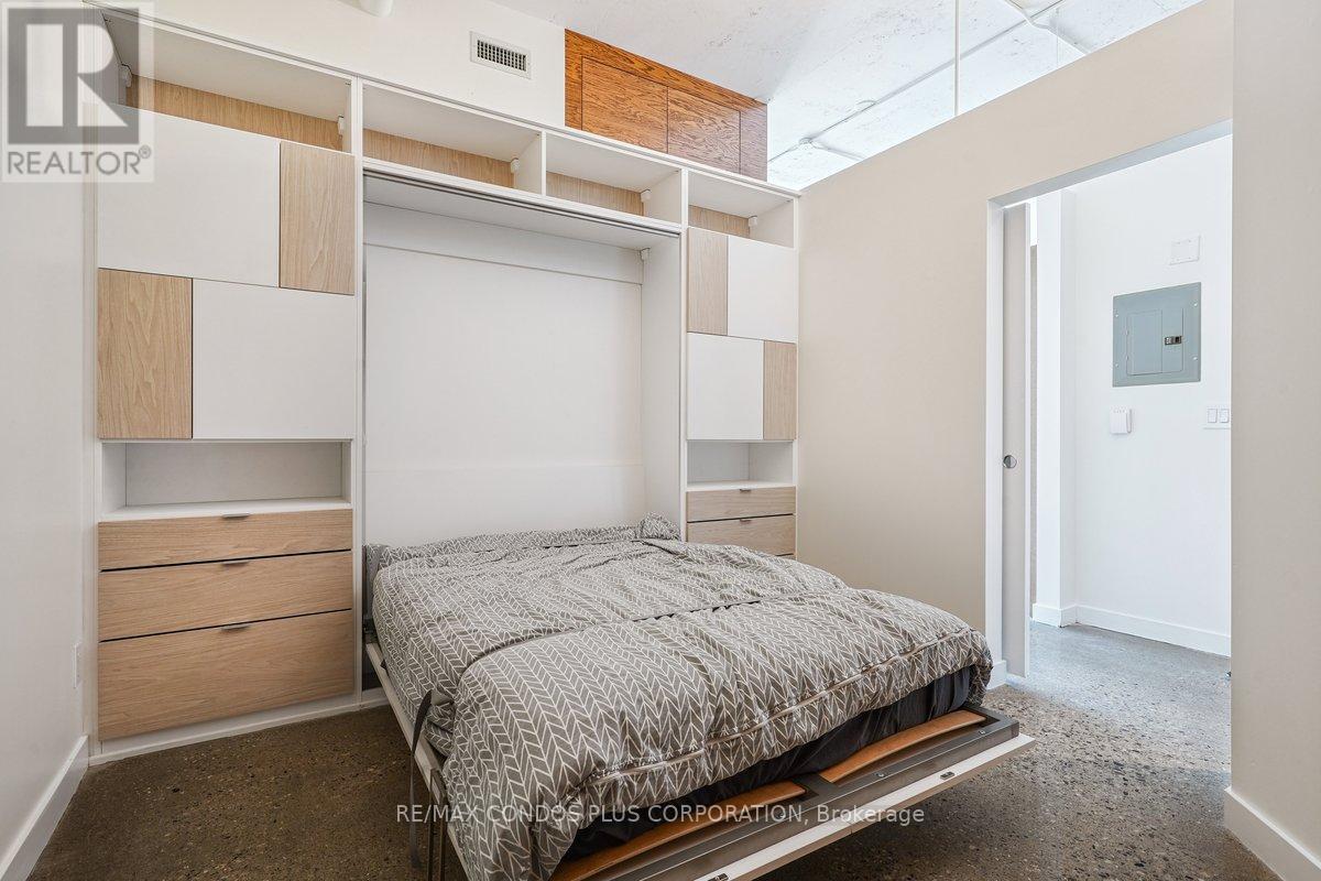 403 - 2 Fieldway Road, Toronto, Ontario  M8Z 0B9 - Photo 7 - W12781982