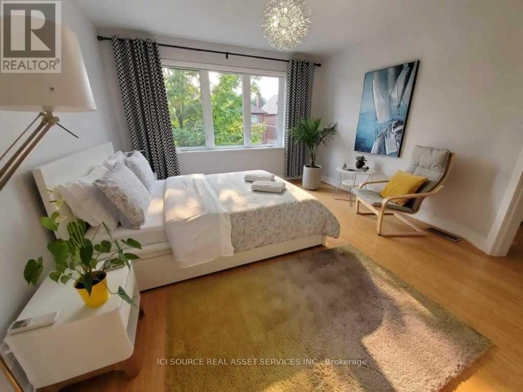 77a Runnymede Road, Toronto, Ontario  M6S 2Y4 - Photo 7 - W12782004