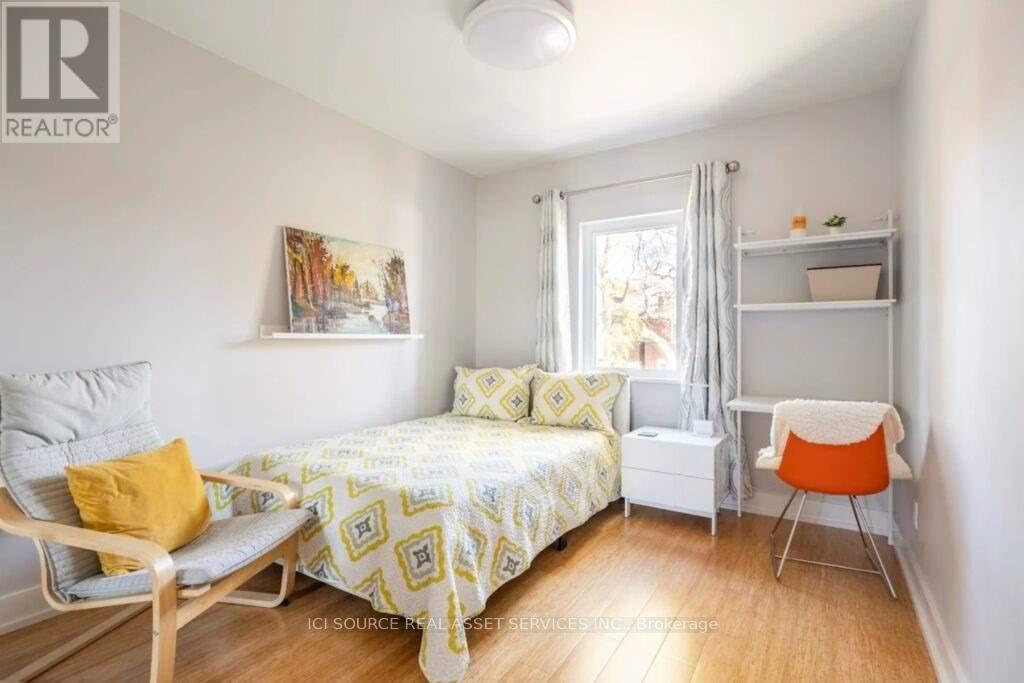 77a Runnymede Road, Toronto, Ontario  M6S 2Y4 - Photo 8 - W12782004