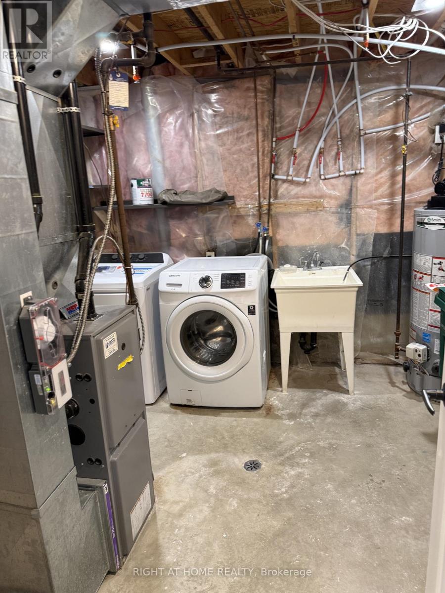 Lower - 80 Chrysler Crescent, Cambridge, Ontario  N3H 5S6 - Photo 6 - X12781934