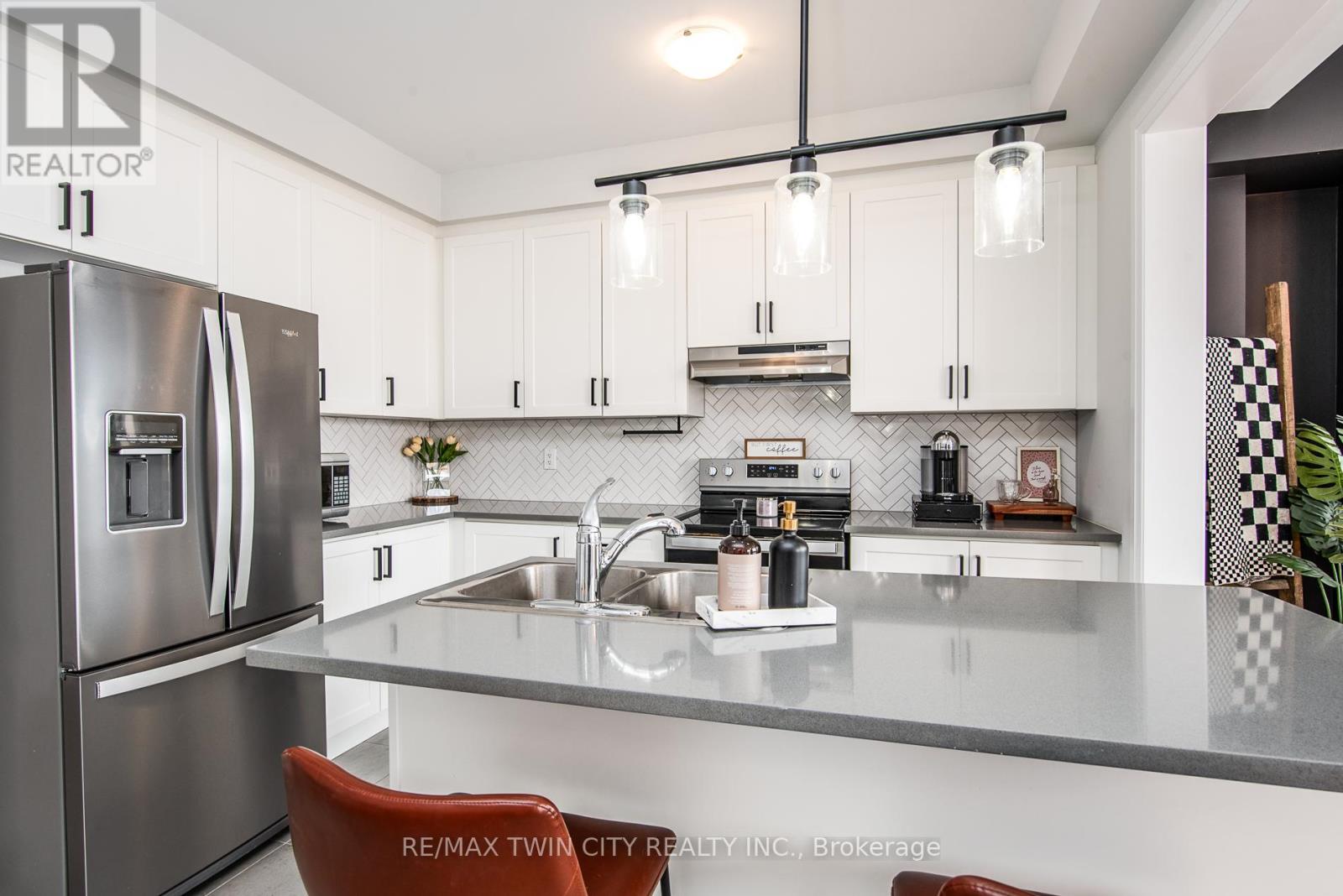 872 Sobeski Avenue, Woodstock, Ontario  N4T 0P2 - Photo 20 - X12781958