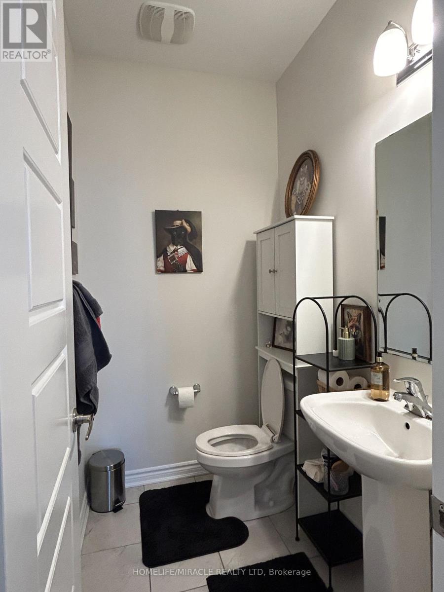 6 - 22 Spring Creek Drive, Hamilton, Ontario  L8B 1V7 - Photo 7 - X12781964