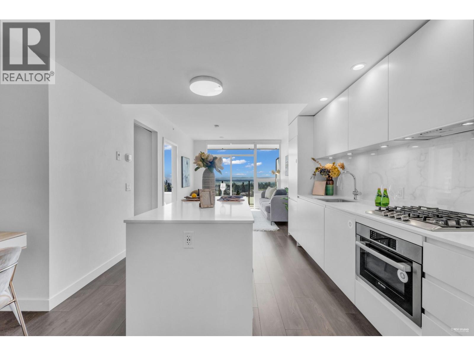 Listing Picture 6 of 38 : 1105 6463 SILVER AVENUE, Burnaby / 本拿比 - 魯藝地產 Yvonne Lu Group - MLS Medallion Club Member