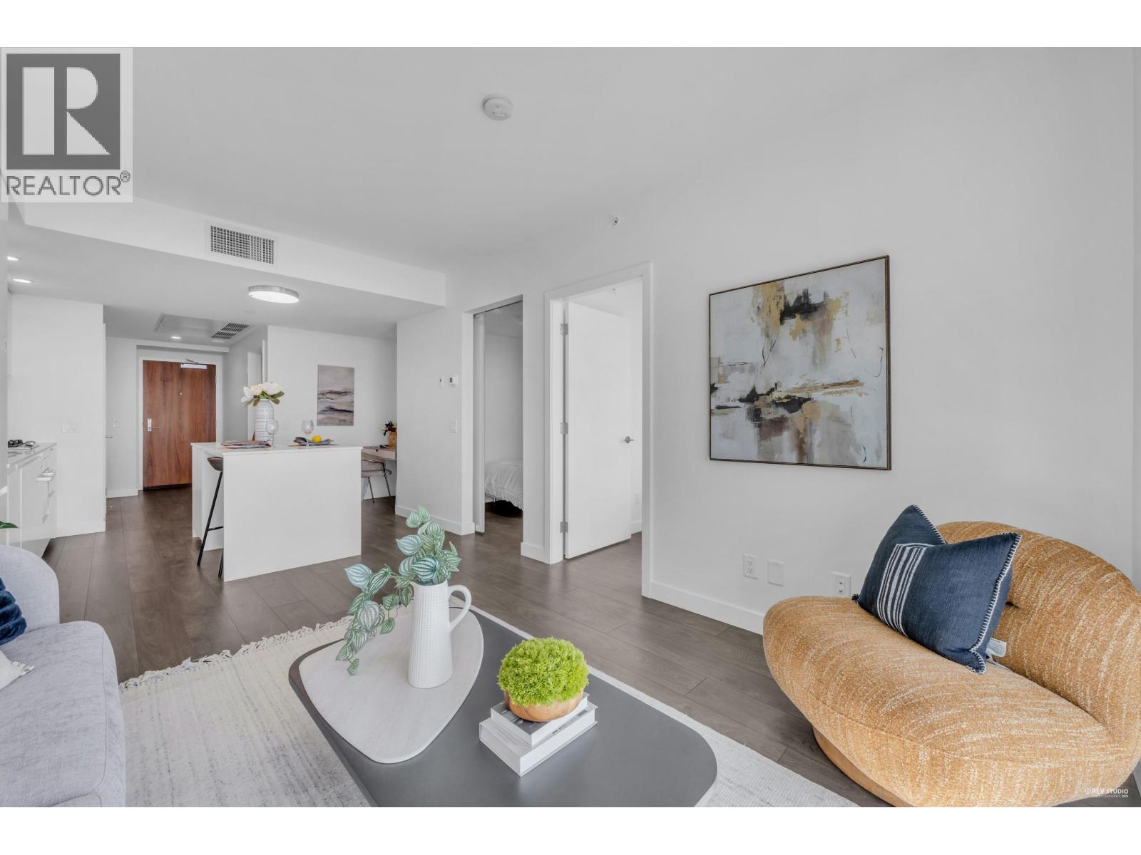 Listing Picture 4 of 38 : 1105 6463 SILVER AVENUE, Burnaby / 本拿比 - 魯藝地產 Yvonne Lu Group - MLS Medallion Club Member