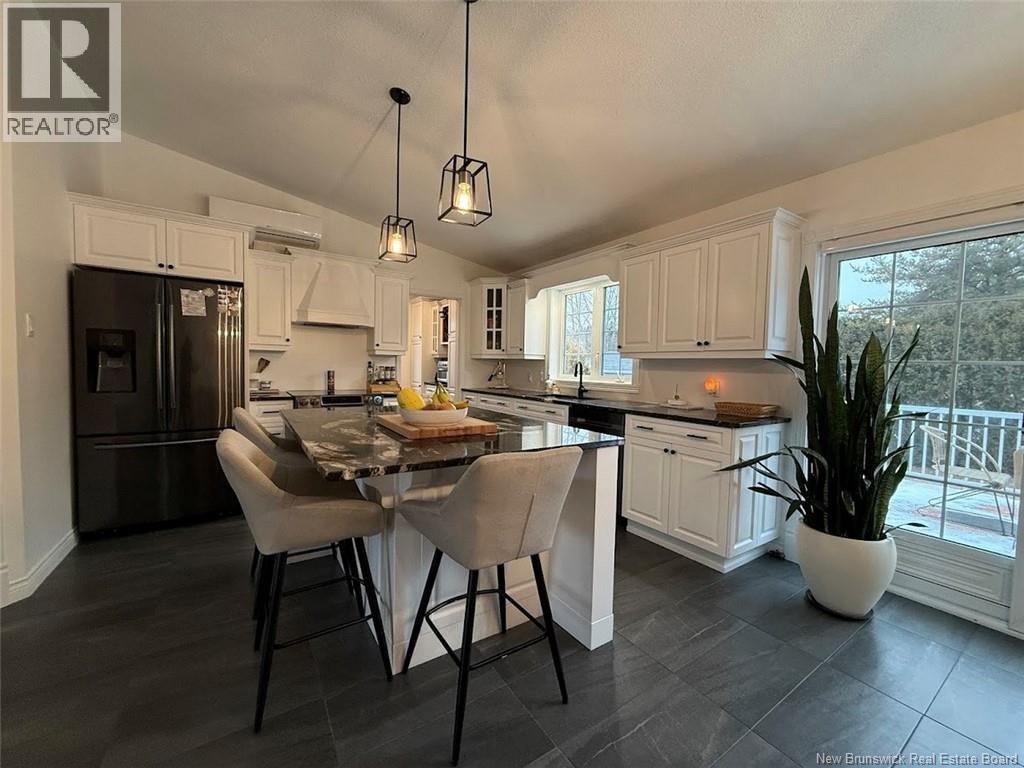 60 Mgr Dionne Avenue, Edmundston, New Brunswick  E3V 4Y7 - Photo 4 - NB133449