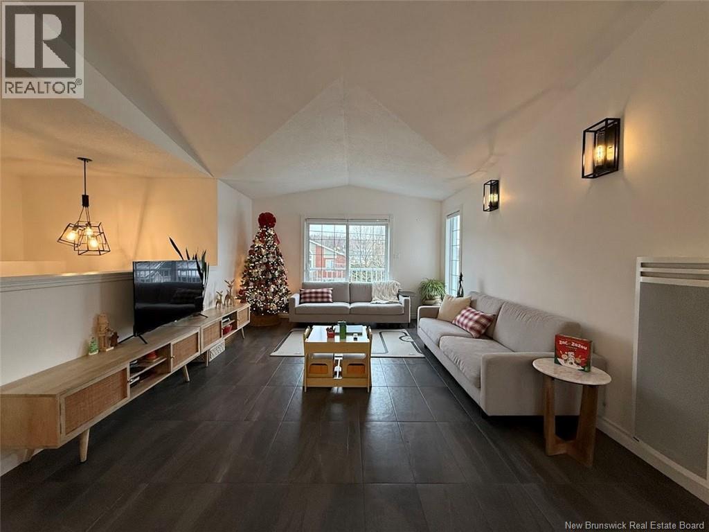 60 Mgr Dionne Avenue, Edmundston, New Brunswick  E3V 4Y7 - Photo 9 - NB133449