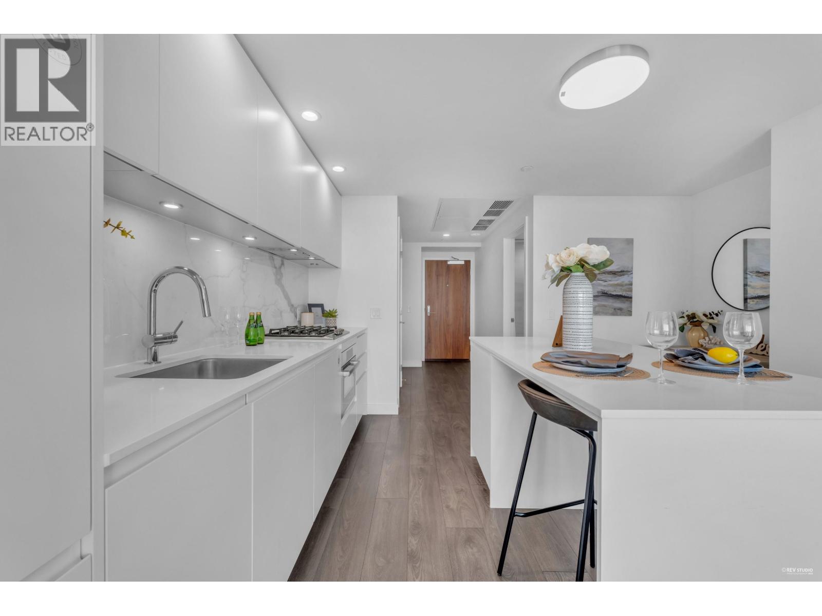 Listing Picture 9 of 38 : 1105 6463 SILVER AVENUE, Burnaby / 本拿比 - 魯藝地產 Yvonne Lu Group - MLS Medallion Club Member