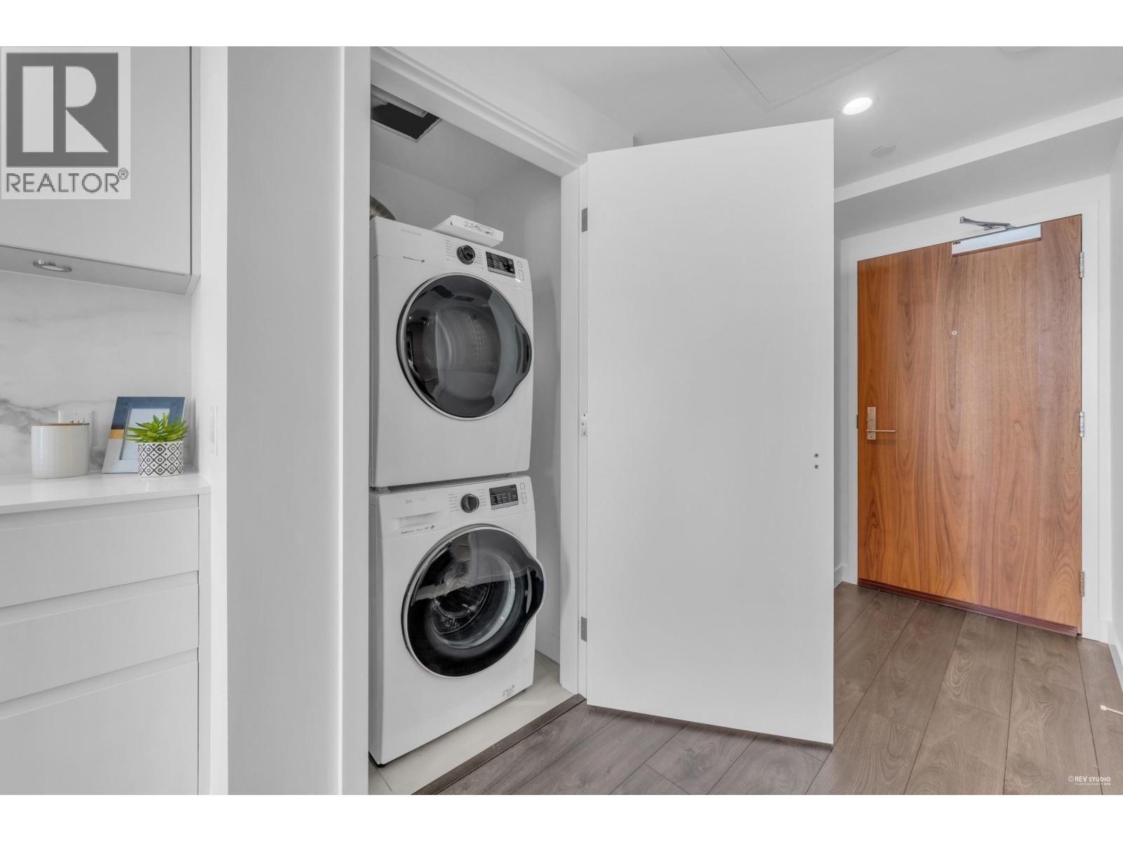 Listing Picture 18 of 38 : 1105 6463 SILVER AVENUE, Burnaby / 本拿比 - 魯藝地產 Yvonne Lu Group - MLS Medallion Club Member