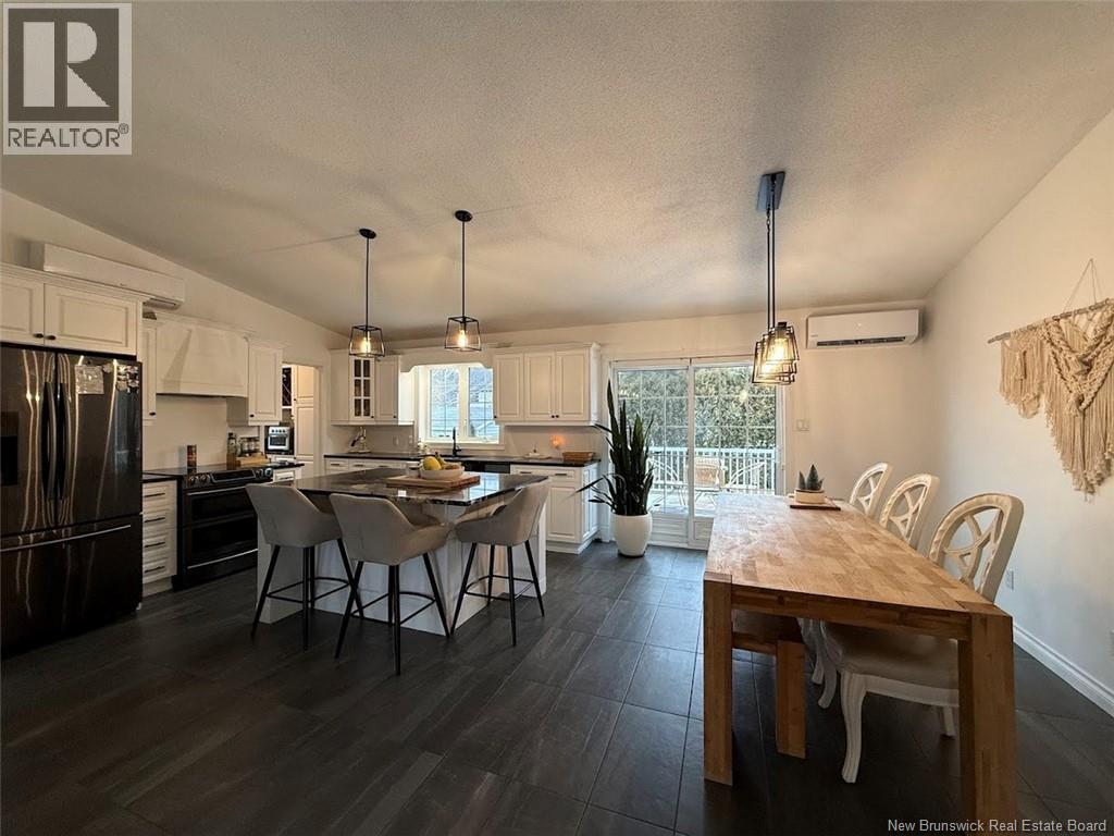 60 Mgr Dionne Avenue, Edmundston, New Brunswick  E3V 4Y7 - Photo 3 - NB133449