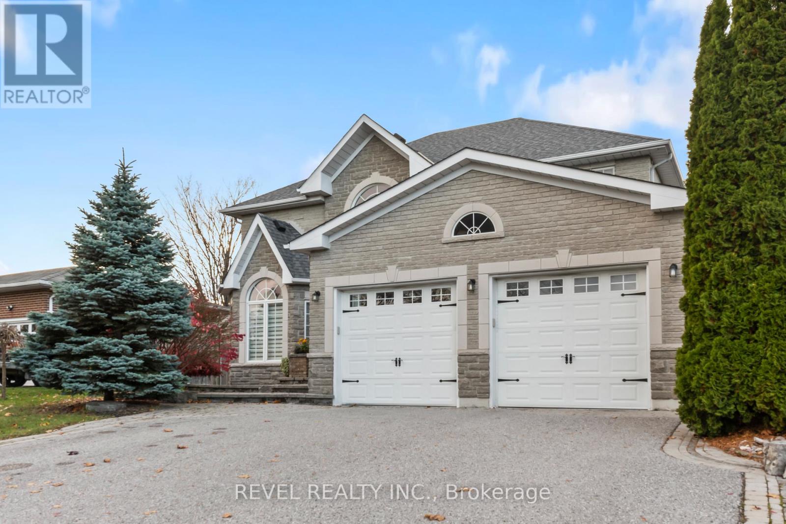 70 Applewood Crescent, Whitby, Ontario L1N 2E6 - Photo 3 - E12782020