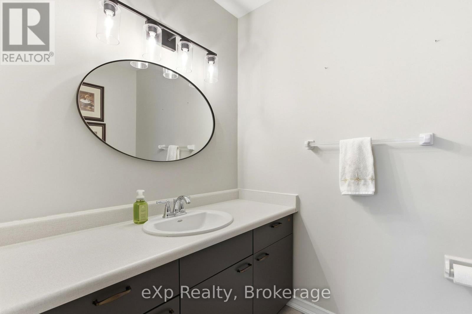 206 - 30 Front Street, Stratford, Ontario  N5A 7S3 - Photo 20 - X12782056