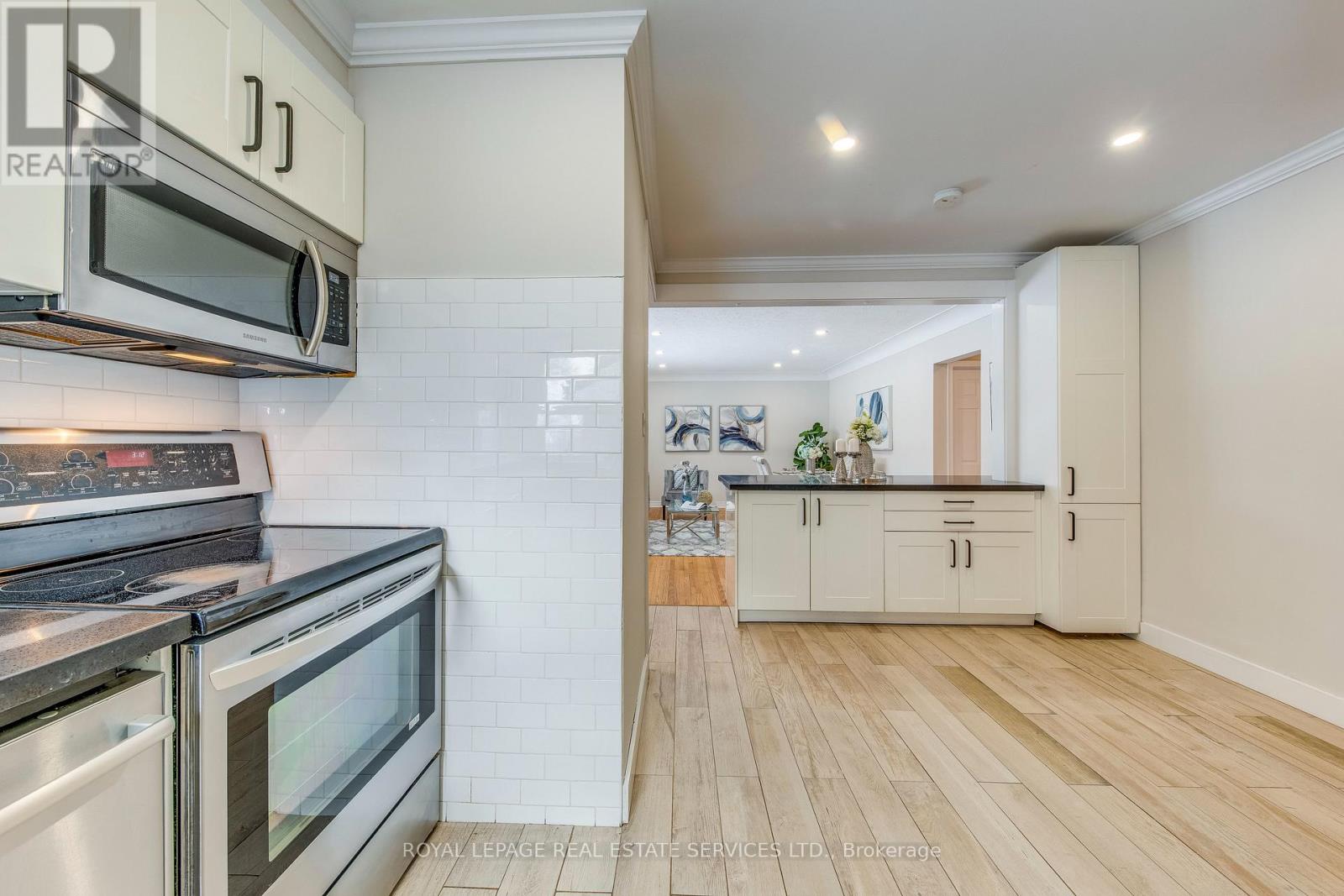 186 Fernwood Crescent, Hamilton, Ontario  L8T 3L4 - Photo 10 - X12782024