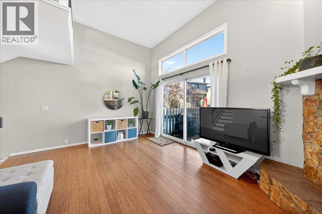 112 Glamis Terrace Sw, Calgary, Alberta  T3E 6V3 - Photo 9 - A2280483