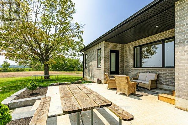 51057 Nova Scotia Line E, Malahide, Ontario  N5H 2R2 - Photo 8 - X12782078