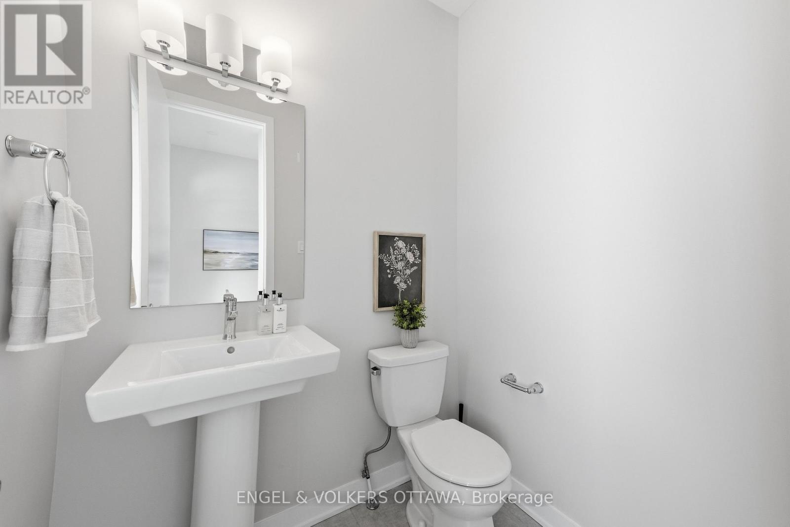 302 Canadensis Lane, Ottawa, Ontario  K2J 6X8 - Photo 5 - X12782074