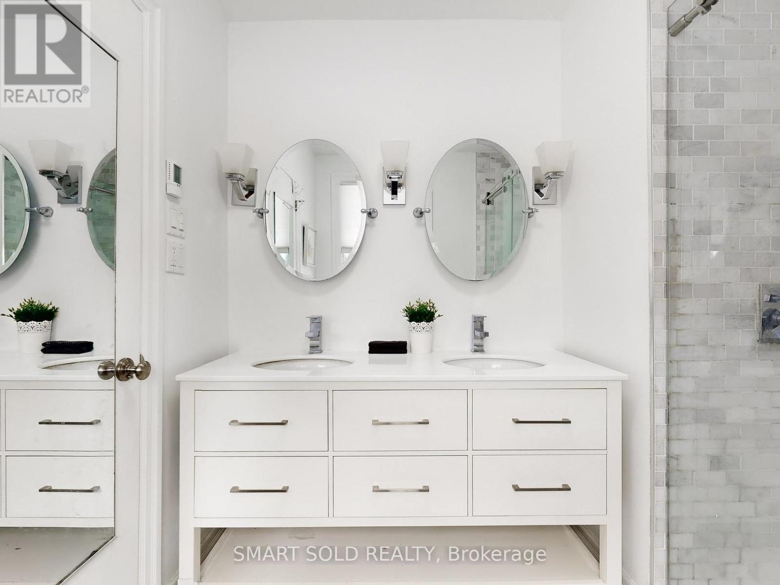 9 Carluke Crescent, Toronto, Ontario  M2L 2H7 - Photo 15 - C12781858