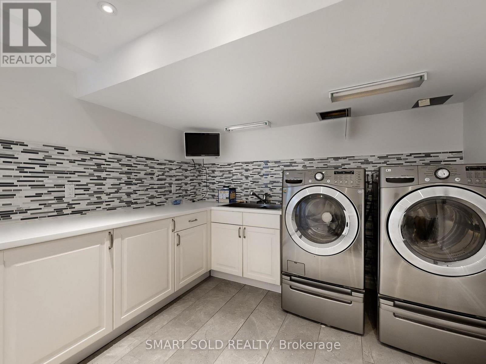 9 Carluke Crescent, Toronto, Ontario  M2L 2H7 - Photo 29 - C12781858