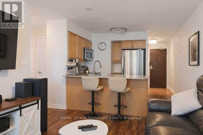 1717 - 335 Rathburn Road W, Mississauga, Ontario  L5B 0C8 - Photo 30 - W12745582