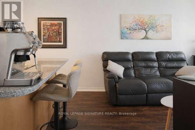 1717 - 335 Rathburn Road W, Mississauga, Ontario  L5B 0C8 - Photo 34 - W12745582