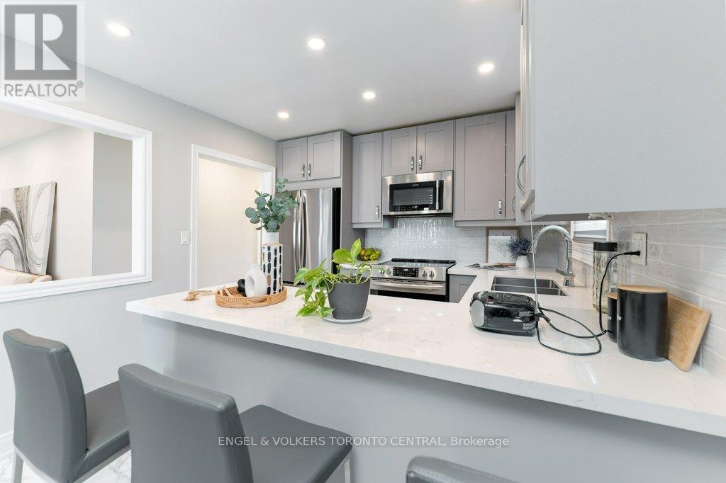 767 Phillip Murray Avenue, Oshawa, Ontario  L1J 1J2 - Photo 6 - E12782042