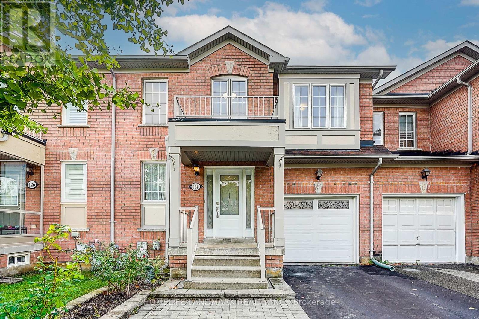 124 King William Crescent, Richmond Hill, Ontario  L4B 4T1 - Photo 3 - N12782084