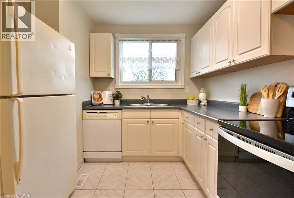 120 Quigley Road Unit# 5, Hamilton, Ontario  L8K 6L4 - Photo 2 - 40804740