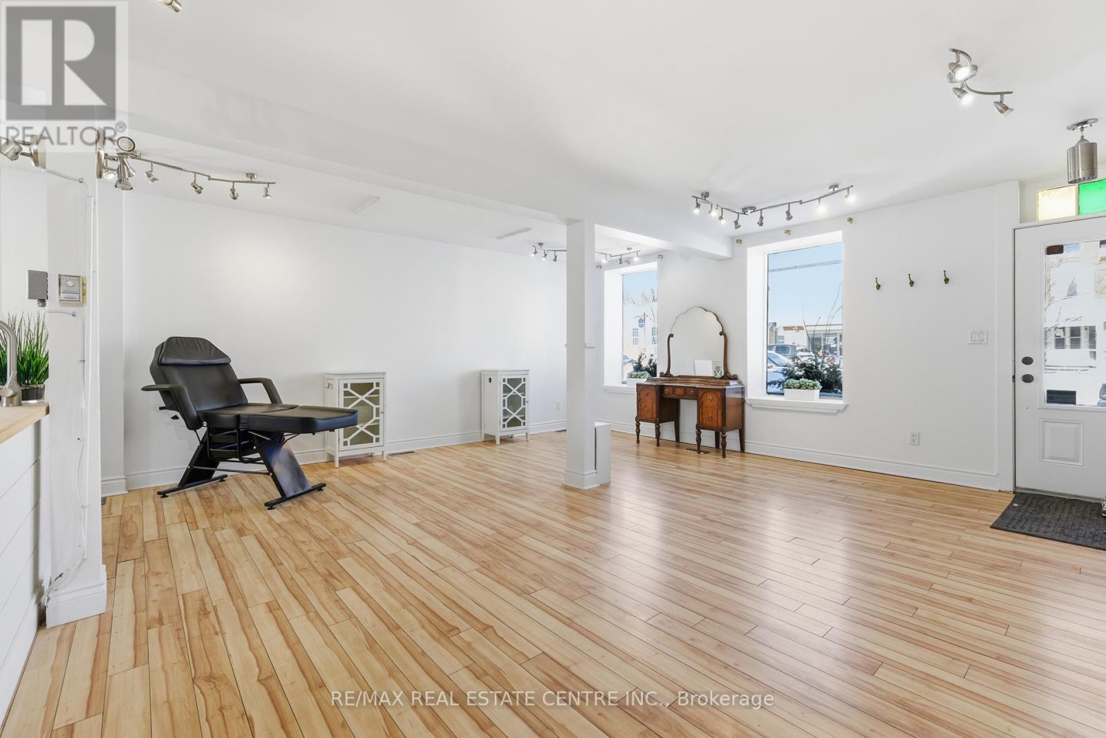 72 Broadway, Orangeville, Ontario  L9W 1J9 - Photo 11 - W12782038