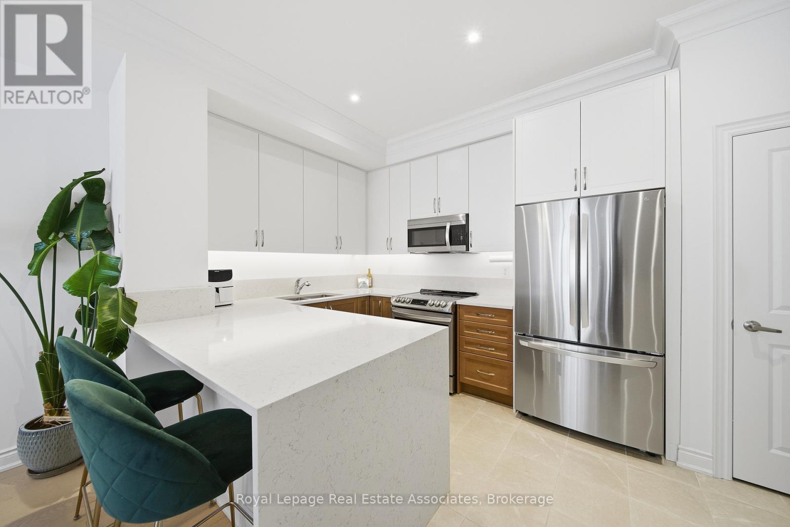 56 - 30 Lunar Crescent, Mississauga, Ontario  L5M 2R5 - Photo 12 - W12782048