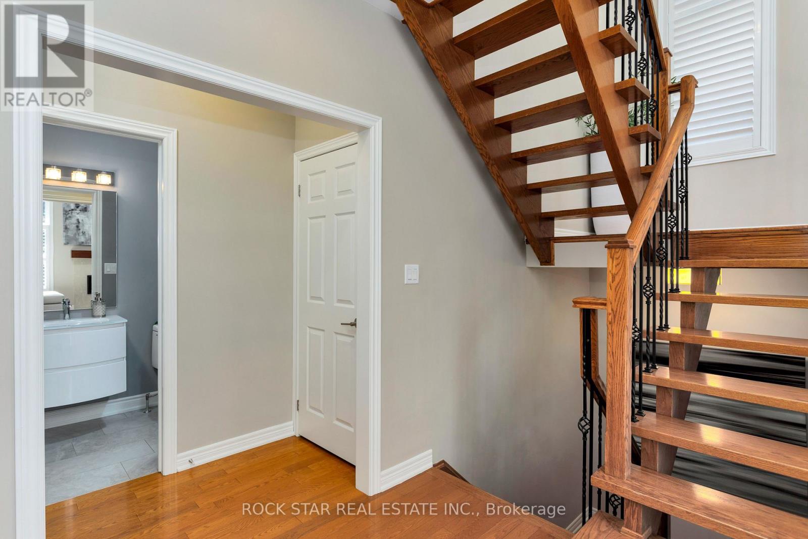 2318 Salcome Drive, Oakville, Ontario  L6H 7N3 - Photo 25 - W12782064