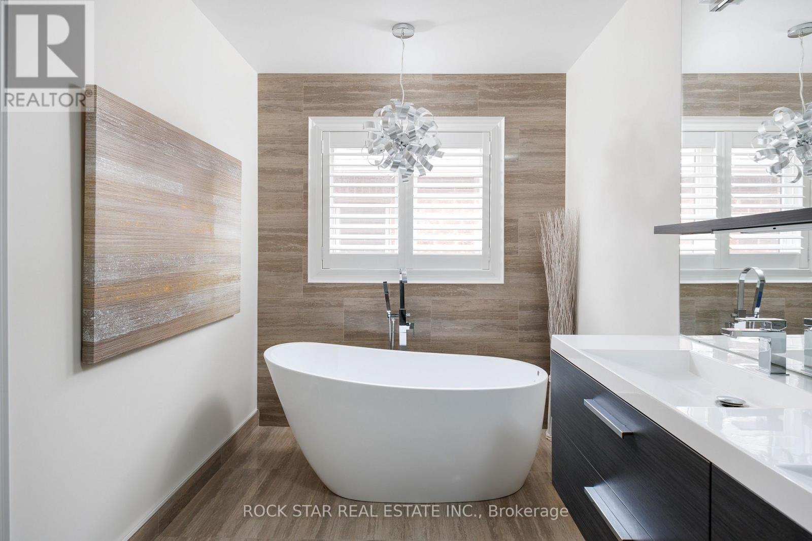 2318 Salcome Drive, Oakville, Ontario  L6H 7N3 - Photo 32 - W12782064