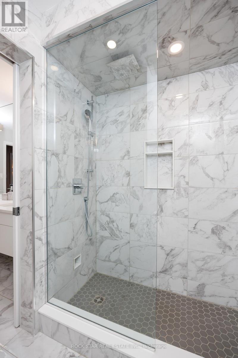 2318 Salcome Drive, Oakville, Ontario  L6H 7N3 - Photo 37 - W12782064