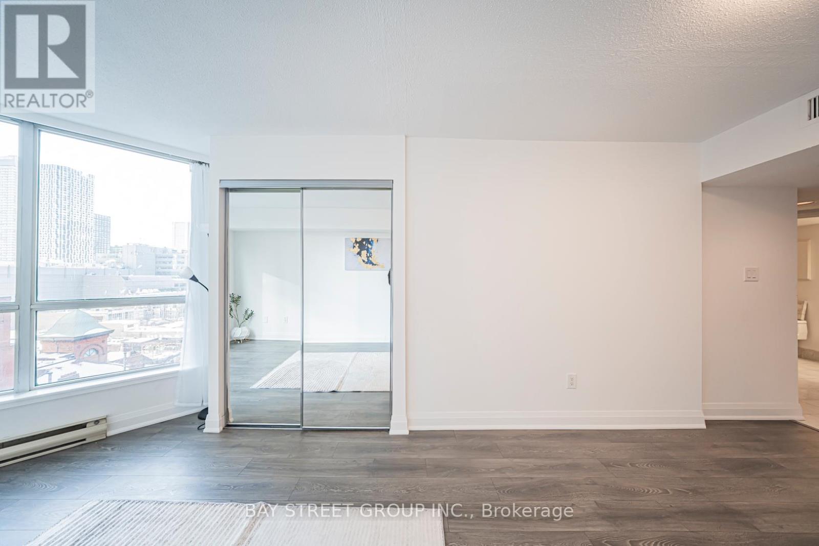 1006 - 38 Elm Street, Toronto, Ontario  M5G 2K5 - Photo 28 - C12776456