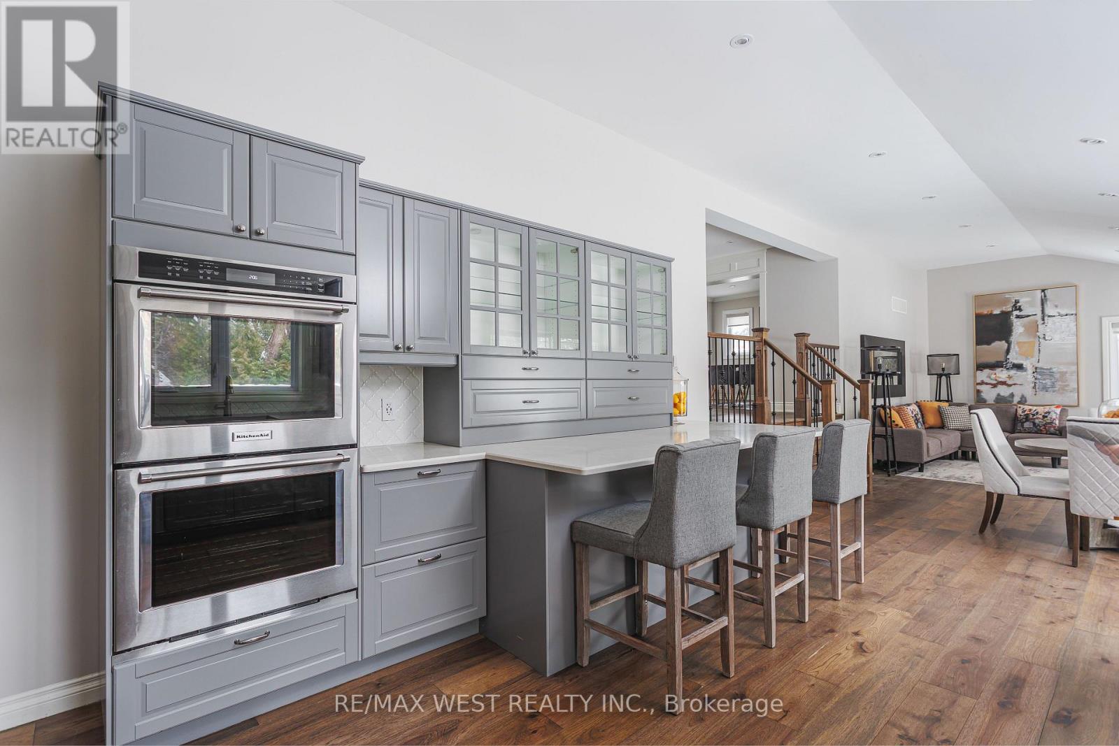 26 Hostein Drive, Hamilton (Ancaster), Ontario  L9G 2S5 - Photo 11 - X12710808