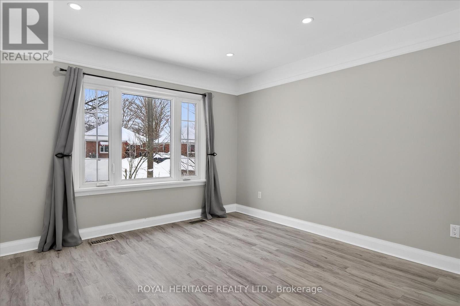 651 Montrose Street, Peterborough, Ontario  K9J 3C3 - Photo 8 - X12782032