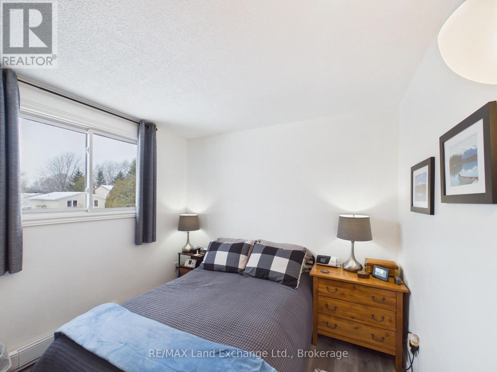 638 Hunter Street, Kincardine, Ontario  N2Z 1R6 - Photo 13 - X12782092